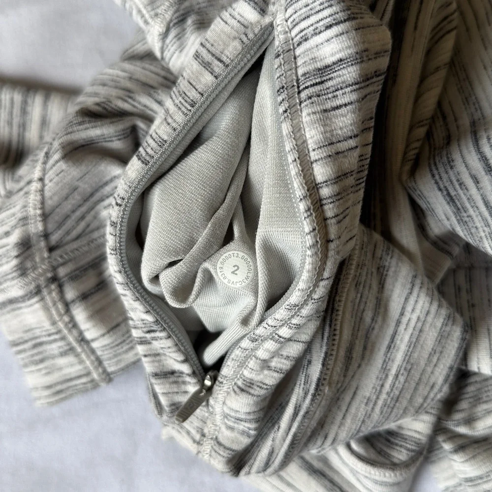 Lululemon Outrun the Elements 1/2 Zip Space Dye Camo White Silver Spoon✨